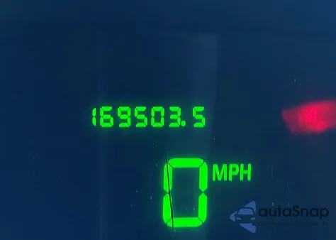 2004 Ford Crown Victoria Lx z USA, uszkodzony, nr VIN 2FAHP74WX4X157182